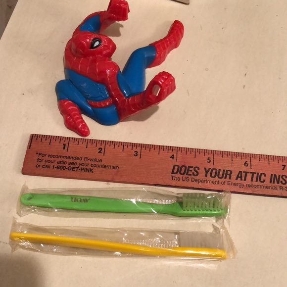 NIB Vintage 1979 Avon Spider-Man Toothbrush Holder - Picture 16 of 16